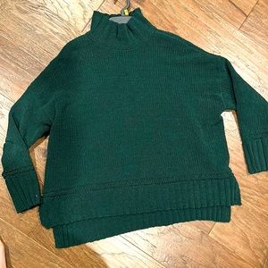 Cozy Green Sweater in Petite Large. New Direction. Like New